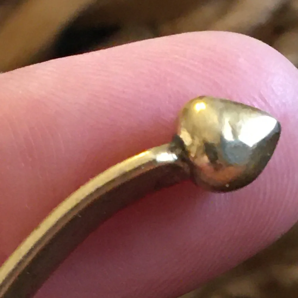 Victorian era 18CT gold ball end torque bangle